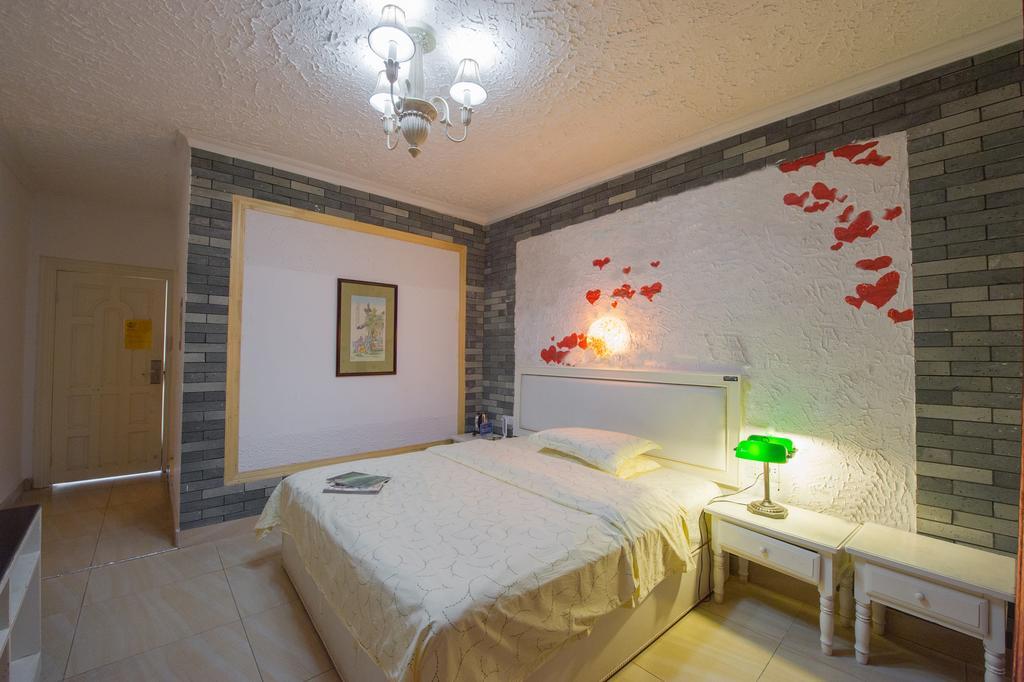 Yangshuo 131 Youth Hostel חדר תמונה